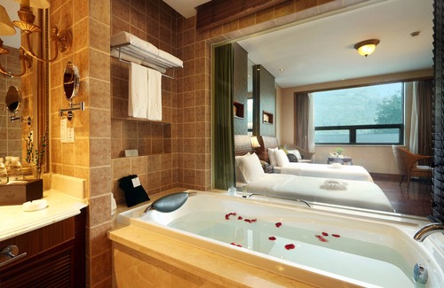 Wuyishan Hotel | Top-Rated C&D Resort Wuyishan with Spa and Pool Access