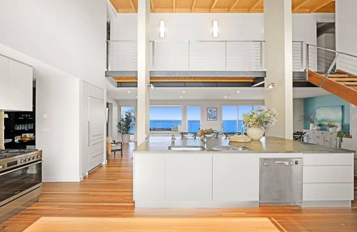 Wamberal House | Experience C'EST LA VIE: Beachfront Oasis with Pool