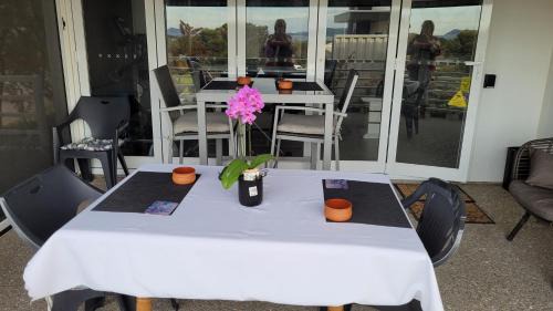 Mira Mar Bed & Breakfast | Oceanfront Retreat at C'est La Vie - Guest Rated 8/10
