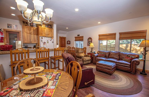 Kings Beach Condo | Updated Kings Beach Townhouse: Steps from Lake & Spa Access