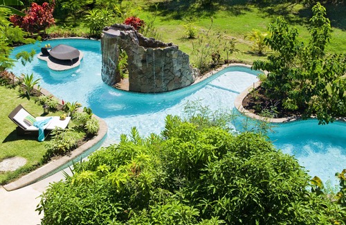 Trouya Villa | Experience C'est la Vie Villa: Oceanfront 5-Bedroom Getaway
