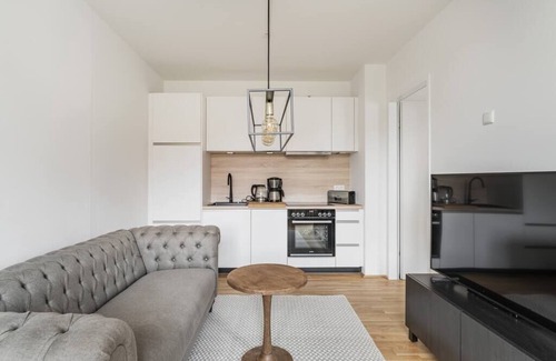 Gmunden Apartment | Pet-Friendly Retreat at Chester Garden with BBQ & Spa