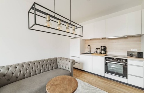 Gmunden Apartment | Pet-Friendly Retreat at Chester Garden with BBQ & Spa