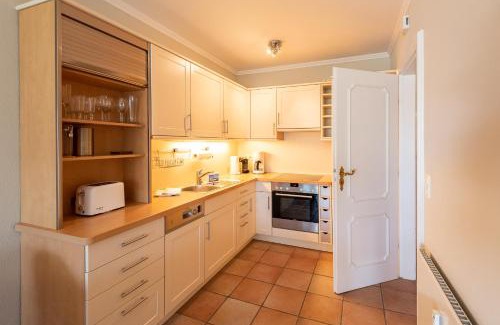 Wenningstedt-Braderup Apartment | Family-Friendly C-Haus Christine, App 20 - Rated 8/10