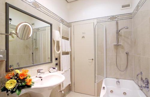 Central Station Hotel | Discover c-hotels Atlantic: 4-Star Stay with Pet-Friendly Perks