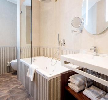 Gorla Hotel | Comfort Meets Convenience at Antares Hotel Concorde