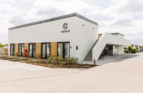 Westende Hotel | Oceanfront C-Hotels Zeegalm: Pet-Friendly & Family-Ready