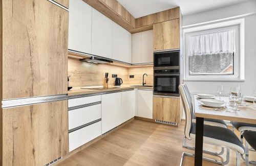 Loucna Pod Klinovcem Apartment | Top-Rated Cleanovec: Family-Friendly Retreat with a 9.4 Score