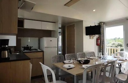 Givrand House | C- Mobil-home Quatro - 4 Schlafzimmer 2 Duschräume 8 bis 10 Personen - 8 Pers. im Preis inbegriffen