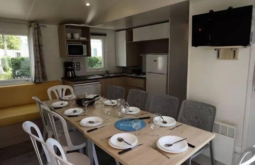 Givrand House | C- Mobil-home Quatro - 4 Schlafzimmer 2 Duschräume 8 bis 10 Personen - 8 Pers. im Preis inbegriffen