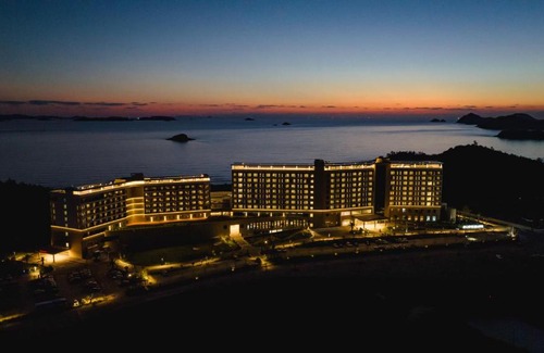 Sinan-gun Resort | Discover C-One Resort Jaeundo: Private Beach & Pool Access
