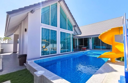 Cha-am Villa | Explore C Pool Villa Cha-am: Family-Friendly Retreat
