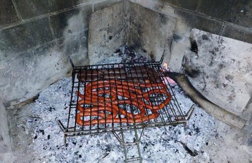 Minglanilla House | Discover C.R. Tierras del Cabriel: Family & Pet Friendly Retreat