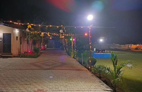 Gurugram House | Relax at C.S.B. Resort: Pet-Friendly with Pool Access