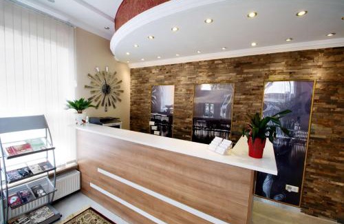 Pinneberg Hotel | Comfort at C&S Hotel: Family-Friendly with Free Breakfast
