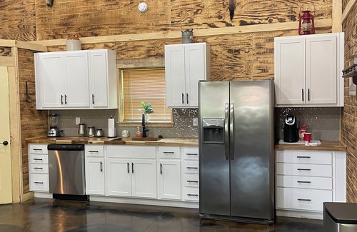 Burlington Cabin | Explore C&S Outfitters Lodge by Melvern and Flint Hills