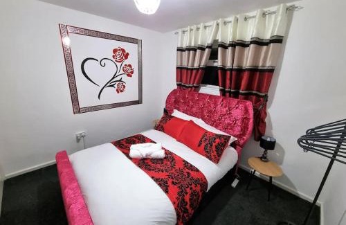 Chapeltown House | Relax at C.sani: Oceanfront Bliss with Free Parking & WiFi