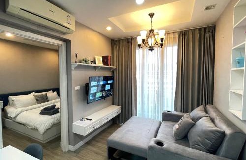 Saen Suk Apartment | Budget-Friendly C Sky Seaview @ The Blu X with Pool Access