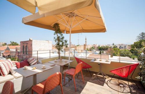 Old Town Rethymnon Apartment | Discover C Suites: Top-Rated Stay with Breakfast & Hot Tub
