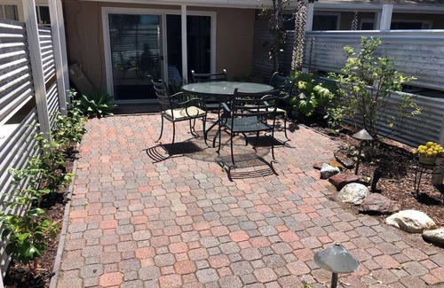 Mesa Verde Apartment | Discover The Retreat - Orange Coast Hideaway with Pets Welcome