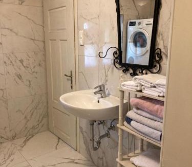 Niederalm House | Cozy Farmhouse Rooms with Top Guest Ratings