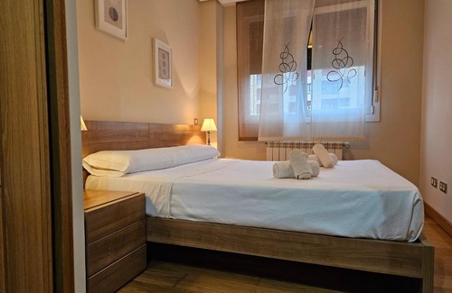 Monte Apartment | Welcoming Santander Los Alazanes: Family-Friendly Retreat
