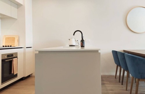 Albany Apartment | Family-Friendly 2 Bedroom Apartment with Breakfast Included