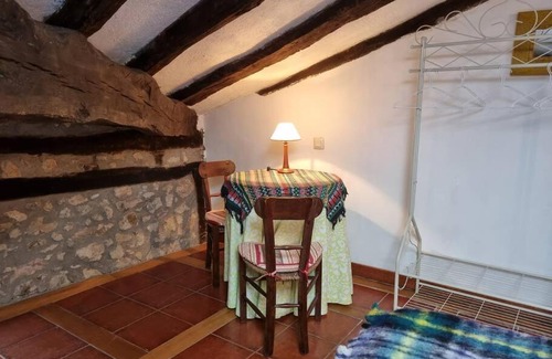 Colindres Apartment | Inviting Ático con Encanto in Colindres - Family Friendly