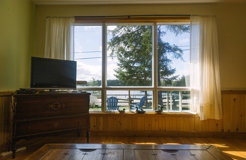 Timiskaming District Cottage | Idyllic C1 Lakefront Cottage - Nature Retreat in Northern Ontario