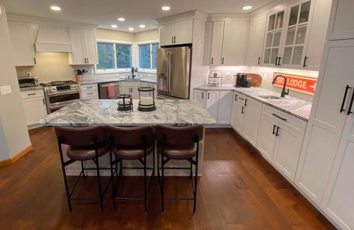 Bretton Woods House | Cozy Bretton Woods Slopeside Townhome with Pool & Gym Access