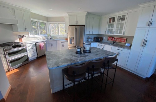 Bretton Woods House | Cozy Bretton Woods Slopeside Townhome with Pool & Gym Access