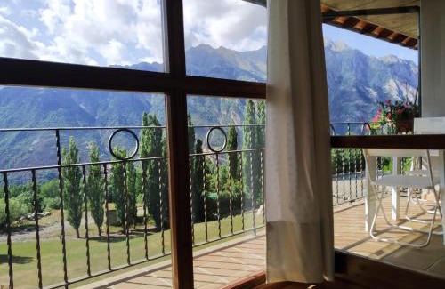 Cerler Apartment | Guest Rated 9.1: Alojamiento Mirador de Cerler Awaits
