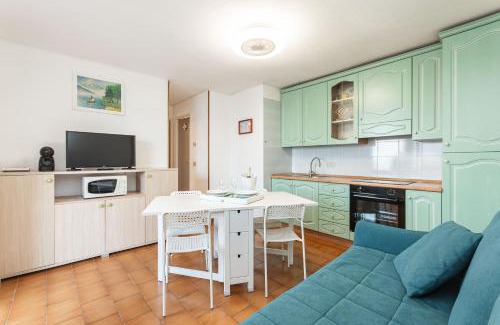 Andora House | Discover C22 Beachfront Villa with Spa Bath and Pool