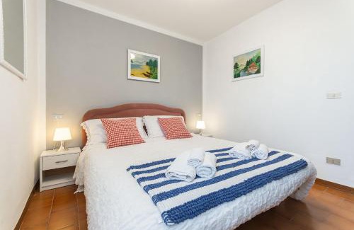 Andora House | Discover C22 Beachfront Villa with Spa Bath and Pool