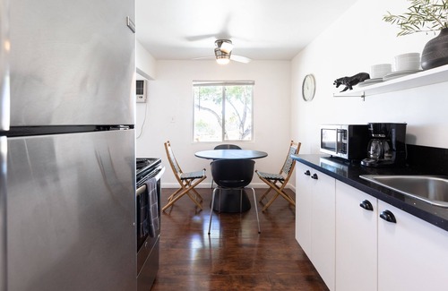 Desert Hot Springs Apartment | Stylish C3 Hotel with Spa, Kitchen & Pet-Friendly Comfort