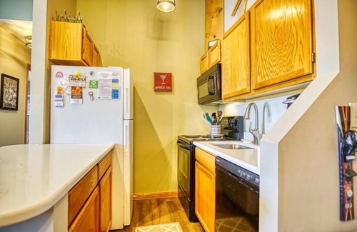 Timberline Condo | Pet-Friendly C302: Slopeside Summer Retreat, 9.8 Rated!
