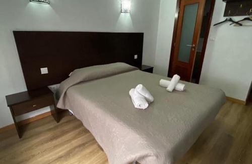 Torre de Moncorvo Hotel | Cozy Caçula: Family-Friendly Stay with Breakfast Included