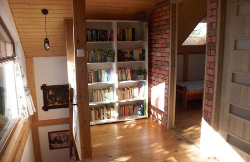 Chlapowo House | Cozy Retreat with Patio: Pet-Friendly Family Getaway