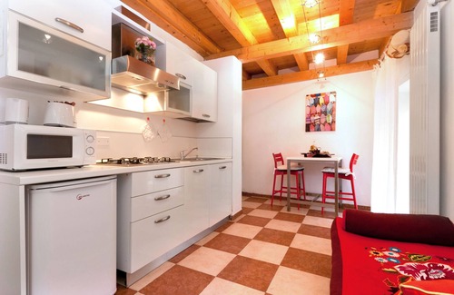 Castello Apartment | Unforgettable Stay at Cà Annalaura 2 with Private Court