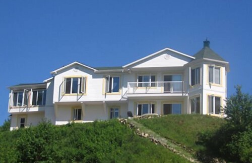 Ferme-Neuve Apartment | Beachfront Studio with Ocean Views and Kayak Access