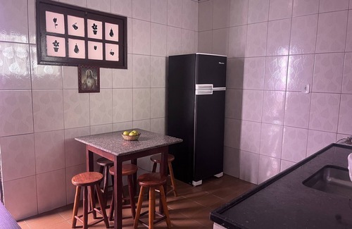 Praia Grande House | Casa Rosa: Pet-Friendly Retreat Near Pontal do Atalaia