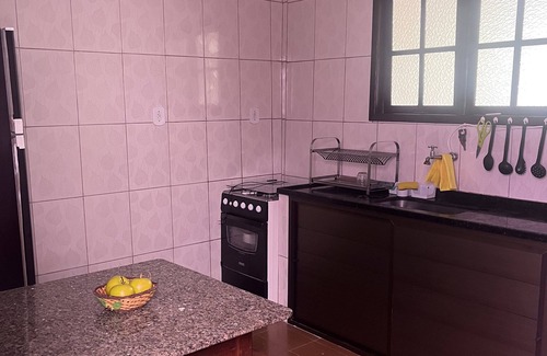 Praia Grande House | Casa Rosa: Pet-Friendly Retreat Near Pontal do Atalaia
