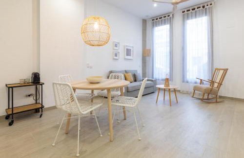 El Cabanyal Apartment | Family-Friendly Ca Celieta Beach I: Rated 9.5/10 Stay