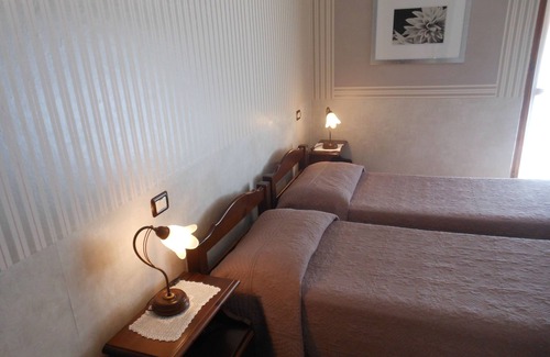 Castagnole delle Lanze Bed & Breakfast | Discover Ca D Gnese: Family-Friendly with Pool & Dining