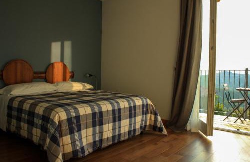 Neive Bed & Breakfast | Experience Ca Dei Currà: Guest Rated 10/10 with Pool & Hot Tub