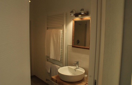 Neive Bed & Breakfast | Discover Ca dei Currà: Guest Rated 10/10 with Pool & Breakfast