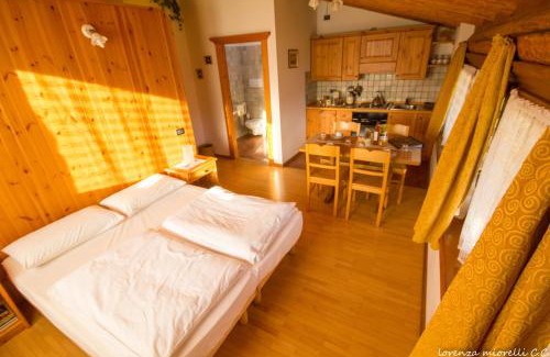 Mori Bed & Breakfast | Discover Ca' Dei Fazzilisti: Pet-Friendly Retreat with a Hot Tub