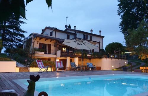 Coriano Bed & Breakfast | Top-Rated CA' DEI GELSI B & B: Family-Friendly Retreat