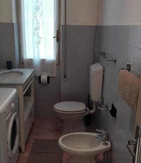 Iseo Apartment | Inviting Ca' dei Mille: Child-Friendly with 8.9/10 Rating