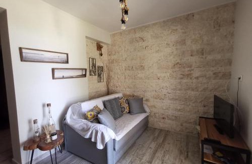 Elia Nikitis House | Ca' del mare: Oceanfront Haven with 9.5/10 Guest Rating